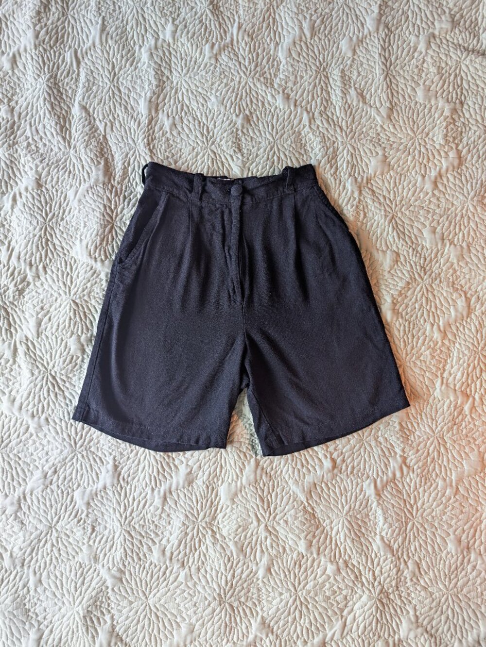 TACH CLOTHING linen blend black shorts, size S